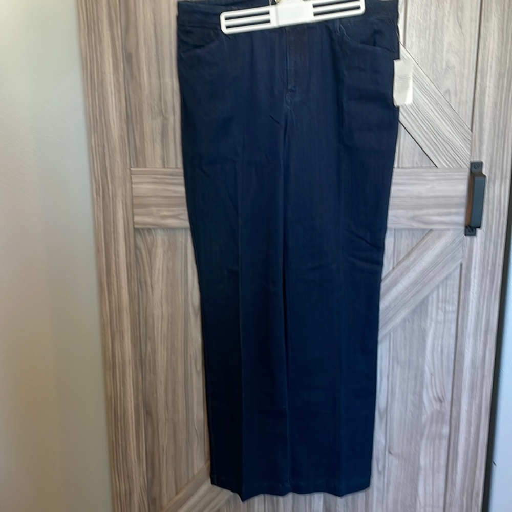 Old Navy Women’s Trouser Pants, Size 16R, New With Tags